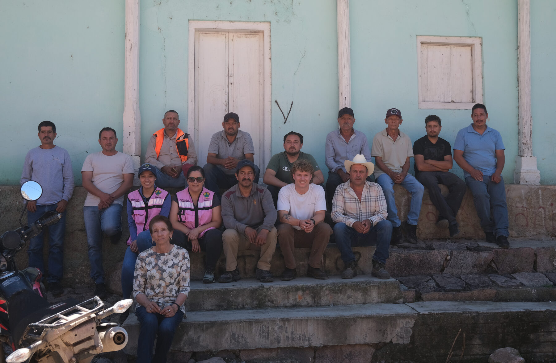 Group portrait with ejidatarios after a Fieldloop community session in Durango, October 2025